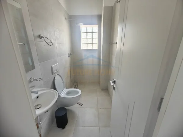 Tirane, jepet me qera apartament 1+1+Ballkon Kati 2, 70 m² 500 € (KOMPLEKSI URBAN GATE)
