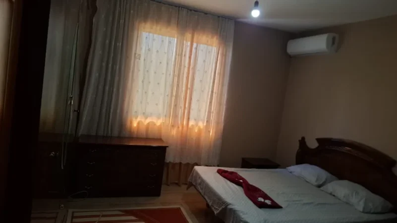 Tirane, jepet me qera 1+1 , 65 m² 450 € (Rruga Hysni Gerbolli, pas Vizion Plusit)
