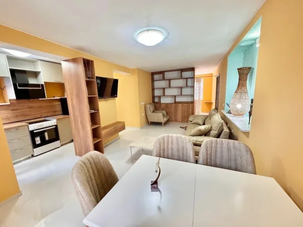 Tirane, jepet me qera apartament 2+1 Kati 2, 95 m² 750 € (Sheshi Willson)