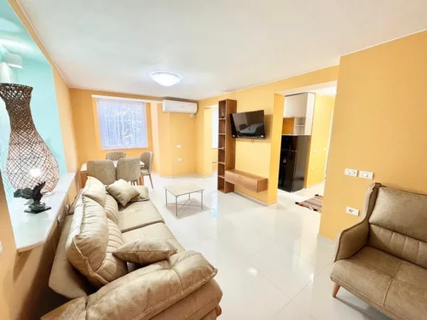 Tirane, jepet me qera apartament 2+1 Kati 2, 95 m² 750 € (Sheshi Willson)