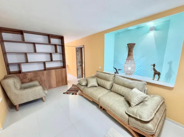Tirane, jepet me qera apartament 2+1 Kati 2, 95 m² 750 € (Sheshi Willson)
