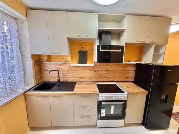 Tirane, jepet me qera apartament 2+1 Kati 2, 95 m² 750 € (Sheshi Willson)