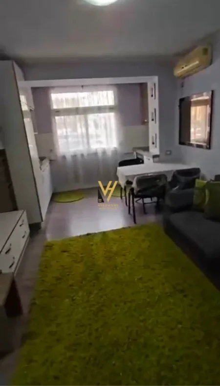 Tirane, jepet me qera garsonier Kati 1, 40 m² 370 € (MYSLYM SHYRI)