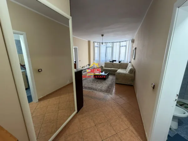 Vlore, shitet apartament 2+1+Ballkon Kati 3, 79 m² 142.000 € (Bulevardi Vlorë Skelë)
