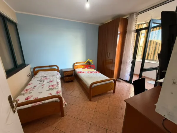 Vlore, shitet apartament 2+1+Ballkon Kati 3, 79 m² 142.000 € (Bulevardi Vlorë Skelë)