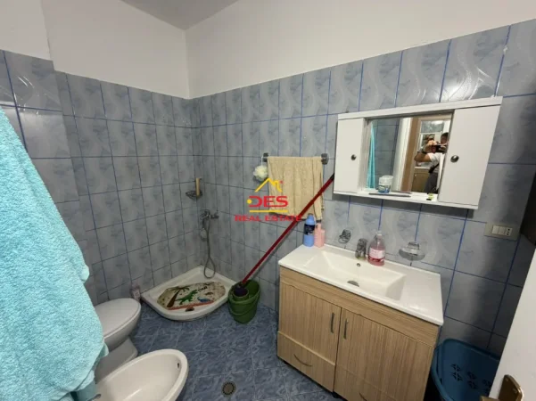 Vlore, shitet apartament 2+1+Ballkon Kati 3, 79 m² 142.000 € (Bulevardi Vlorë Skelë)
