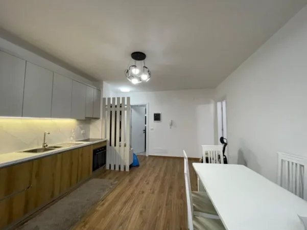 Tirane, jepet me qera apartament , 110 m² 900 € 