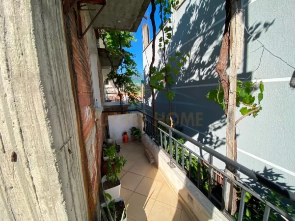 Tirane, shitet apartament 3+1+Ballkon , 240 m² 260.000 € 