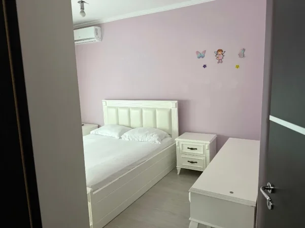 Tirane, jap me qera apartament 2+1 Kati 2, 90 m² 700 € 