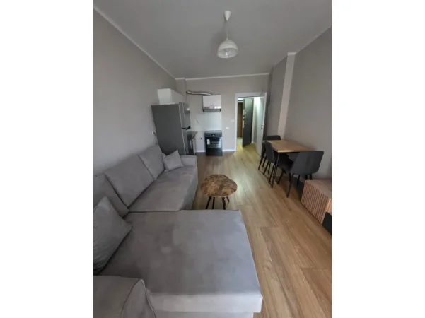 Tirane, jepet me qera apartament 2+1 Kati 6, 64 m² 600 € (5 MAJ)