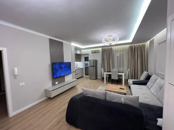Tirane, jepet me qera apartament , 60 m² 640 € 