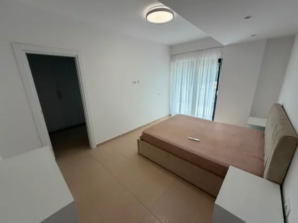 Tirane, jepet me qera apartament 2+1 Kati 1, 140 m² (KODRA E DIELLIT)