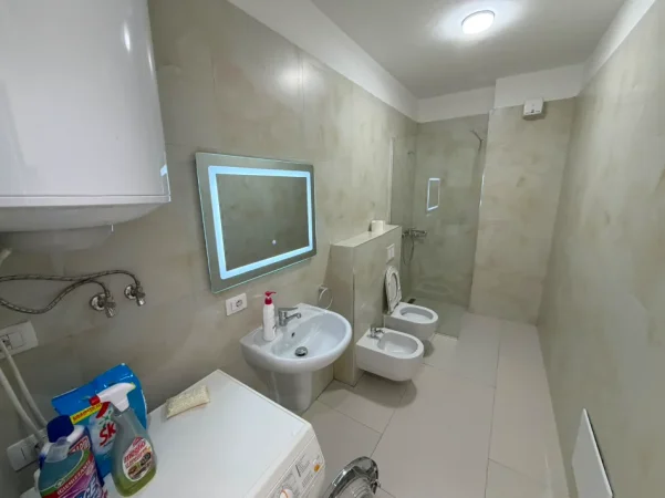 Tirane, jepet me qera apartament 2+1 Kati 1, 140 m² (KODRA E DIELLIT)