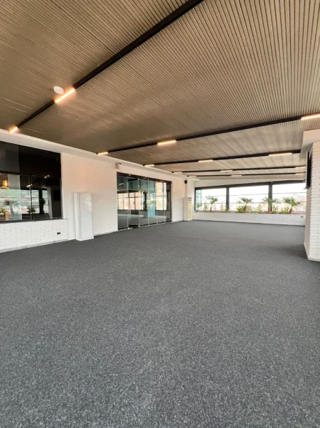 Tirane, jepet me qera , 328 m² 10.000 € 
