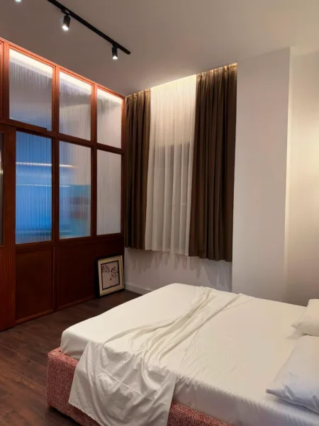 Tirane, jepet me qera apartament 1+1 , (Qender, 9Kateshet)