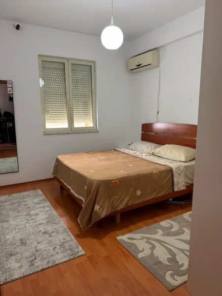 Tirane, jap me qera apartament 1+1 Kati 3, 70 m² 550 € 