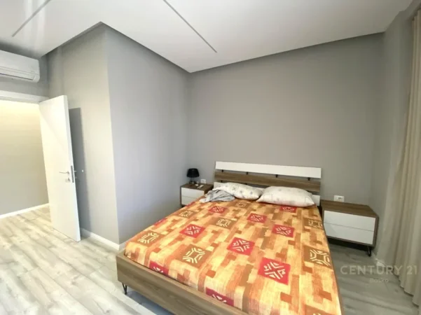 Tirane, jepet me qera apartament 1+1+Ballkon Kati 4, 65 m² 650 € (rruga egnatia)