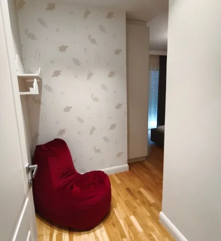 Tirane, jepet me qera apartament 1+1 , 85 m² 1.100 € 