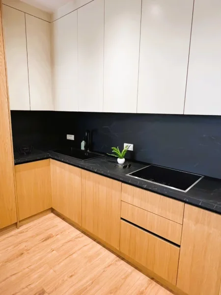 Tirane, jepet me qera apartament 2+1+Aneks+Ballkon Kati 4, 120 m² 1.150 € (Golden Tower Residence)