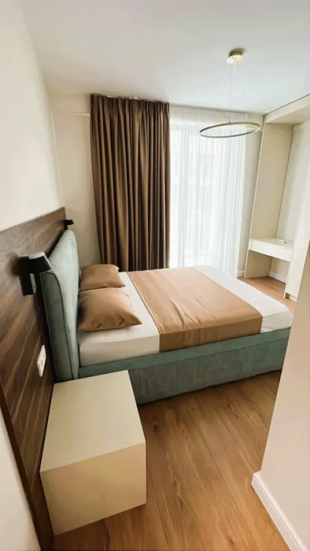 Tirane, jepet me qera apartament 2+1+Aneks+Ballkon Kati 4, 120 m² 1.150 € (Golden Tower Residence)