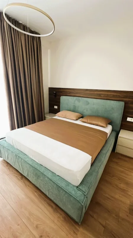 Tirane, jepet me qera apartament 2+1+Aneks+Ballkon Kati 4, 120 m² 1.150 € (Golden Tower Residence)