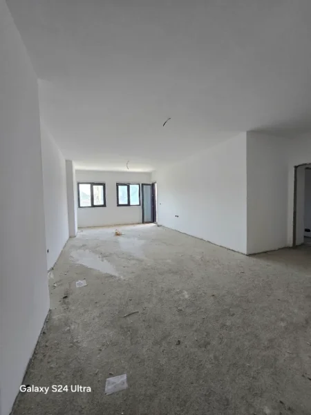 Tirane, shitet apartament 3+1 , 151 m² 350.000 € (Bulevardi Gjergj Fishta)