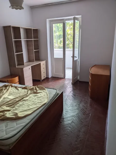 Tirane, jap me qera apartament 1+1 Kati 2, 74 m² 400 € 