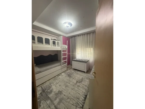 Tirane, jepet me qera apartament 2+1 Kati 2, 76 m² 650 € (rruga reshit petrela)
