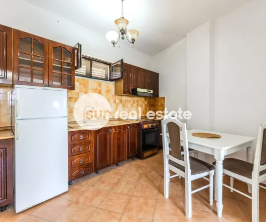 Shkoder, jepet me qera Vile Vile 2 Katshe Kati 1, 224 m² 600 € (QENDER, SHIROKE)