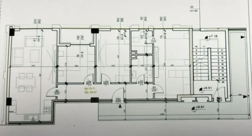 Tirane, jepet me qera ambjent biznesi Kati 2, 111 m² 1.100 € (prane Square 21)