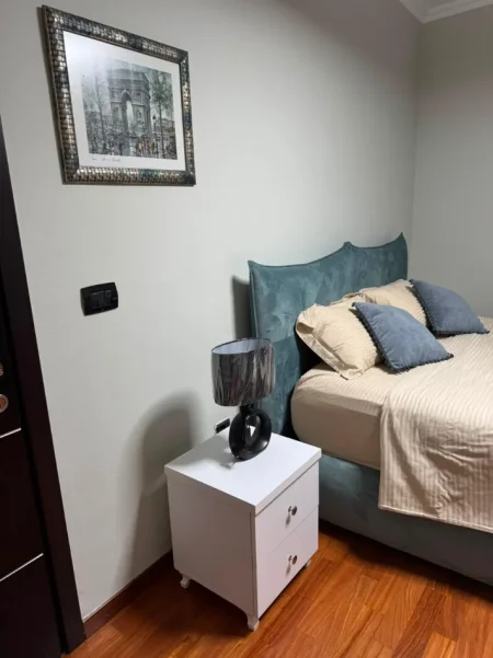 Tirane, jepet me qera apartament 2+1 Kati 6, 96 m² 15.000 € (Rruga Sheh Ahmet Pazari)