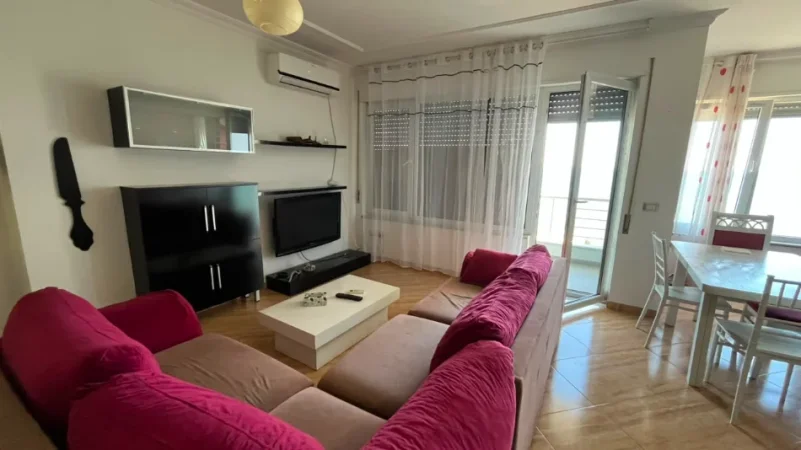 Durres, jepet me qira apartament 3+1+Ballkon Kati 4, 120 m²