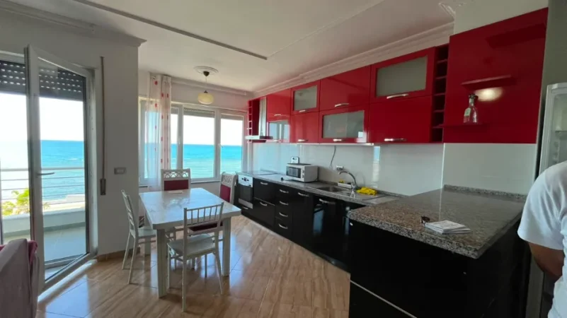 Durres, jepet me qira apartament 3+1+Ballkon Kati 4, 120 m²