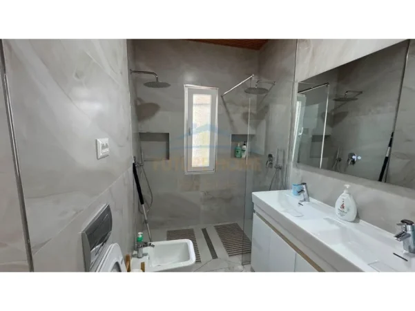 Qerret, shitet apartament Vile 3 Katshe Kati 0, 272 m² 1.300.000 € (Qerret)