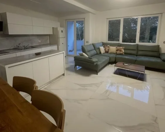 Tirane, jepet me qera apartament 2+1+Aneks+Ballkon Kati 2, 120 m² 750 € (liqeni i thate , Kopshti Botanik)
