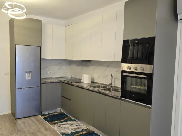 Tirane, jepet me qera apartament 1+1+Ballkon Kati 2, 64 m² 600 € (ALI DEMI)