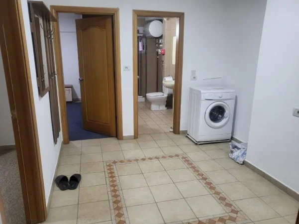 JEPET ME QERA APARTAMENT 2+1 60.000 LEKE QENDER 9 KATESHET