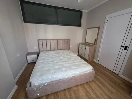 Tirane, jepet me qera apartament 2+1+Ballkon Kati 6, 64 m² 600 € (rruga 5 Maji)