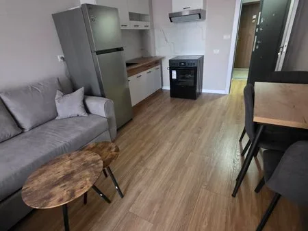 Tirane, jepet me qera apartament 2+1+Ballkon Kati 6, 64 m² 600 € (rruga 5 Maji)
