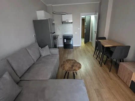 Tirane, jepet me qera apartament 2+1+Ballkon Kati 6, 64 m² 600 € (rruga 5 Maji)
