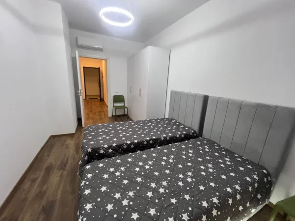 Tirane, jepet me qera apartament 2+1 , 120 m² 1.200 € 