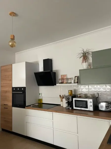 Tirane, jepet me qera apartament 1+1+Ballkon Kati 4, 70 m² 600 € (DON BOSKO)