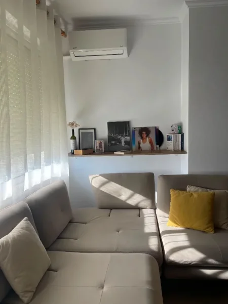 Tirane, jepet me qera apartament 1+1+Ballkon Kati 4, 70 m² 600 € (DON BOSKO)