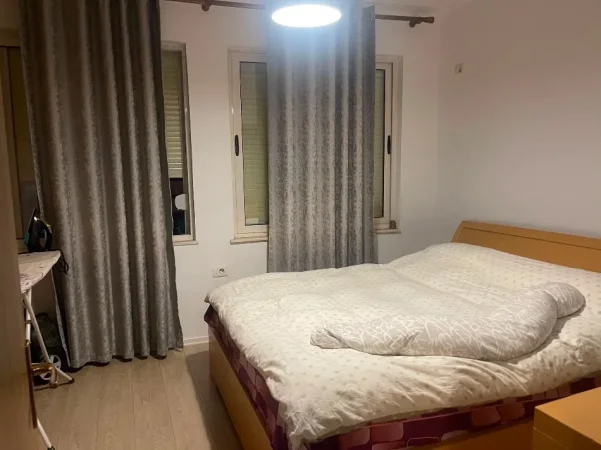 Tirane, jepet me qera apartament 1+1+Ballkon Kati 4, 70 m² 600 € (DON BOSKO)