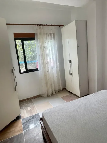 Tirane, jepet me qera apartament 1+1 Kati 1, 60 m² 400 € (5 Maji)