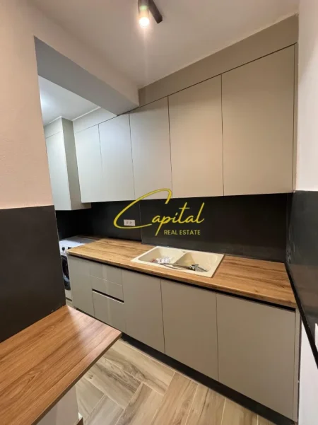 Tirane, jepet me qera apartament 1+1 Kati 6, 50 m² 650 € (VASIL SHANTO)