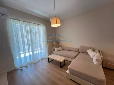 Tirane, jepet me qera apartament 2+1+Ballkon Kati 4, 108 m² 750 € (Rruga Dritan Hoxha)