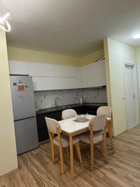 Tirane, jepet me qera apartament 2+1+Ballkon Kati 6, 86 m² 750 € (DON BOSKO)