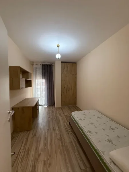 Tirane, jepet me qera apartament 2+1+Ballkon Kati 6, 86 m² 750 € (DON BOSKO)
