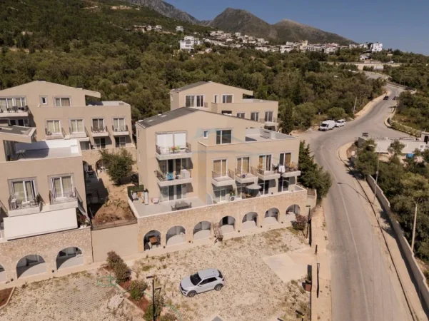 Dhermi - Palase, shitet apartament 2+1 Kati 0, 60 m² 260.000 € (Dhermi)